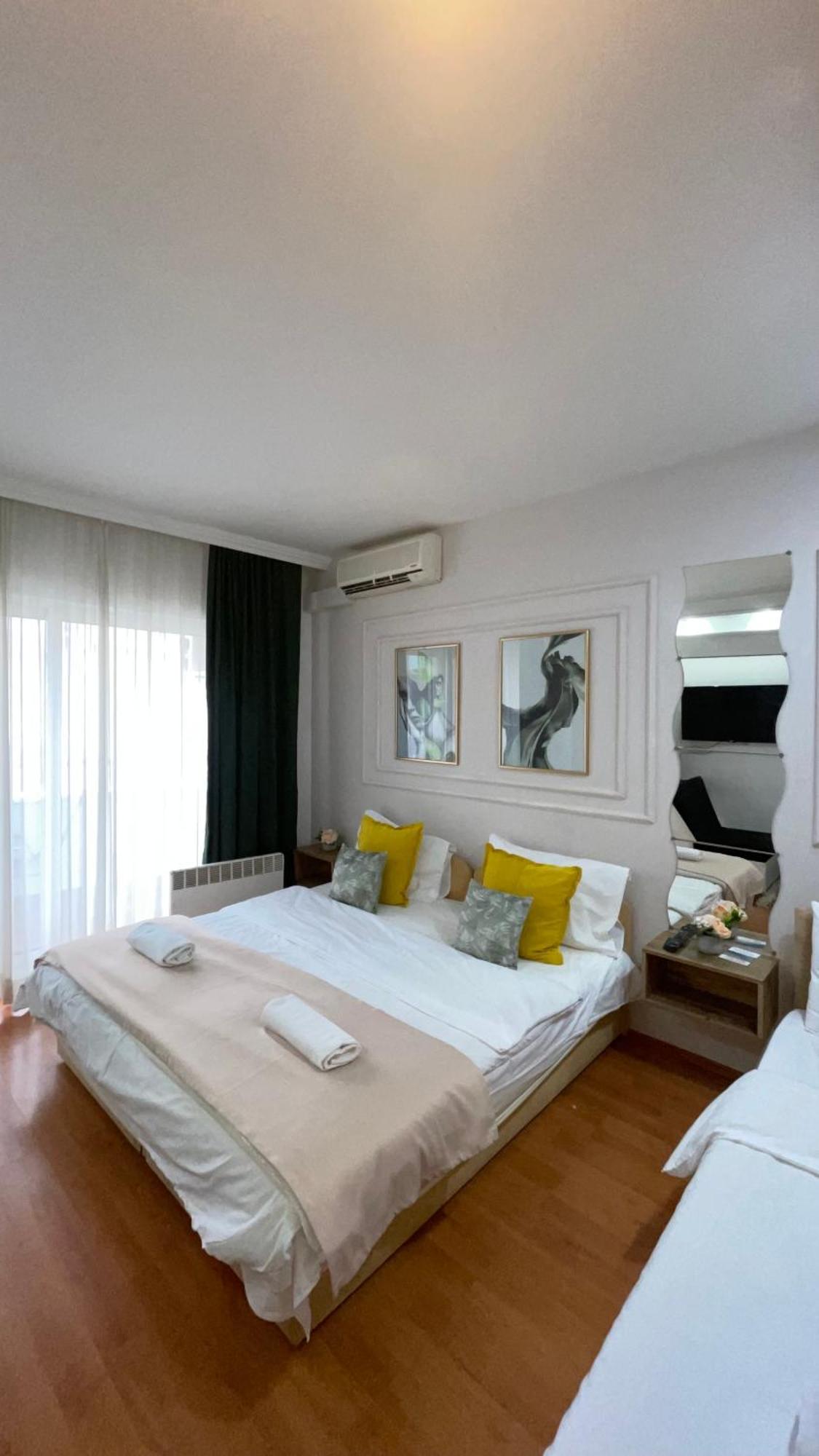Exclusive Apartments With Lake View Ohrid Exterior photo