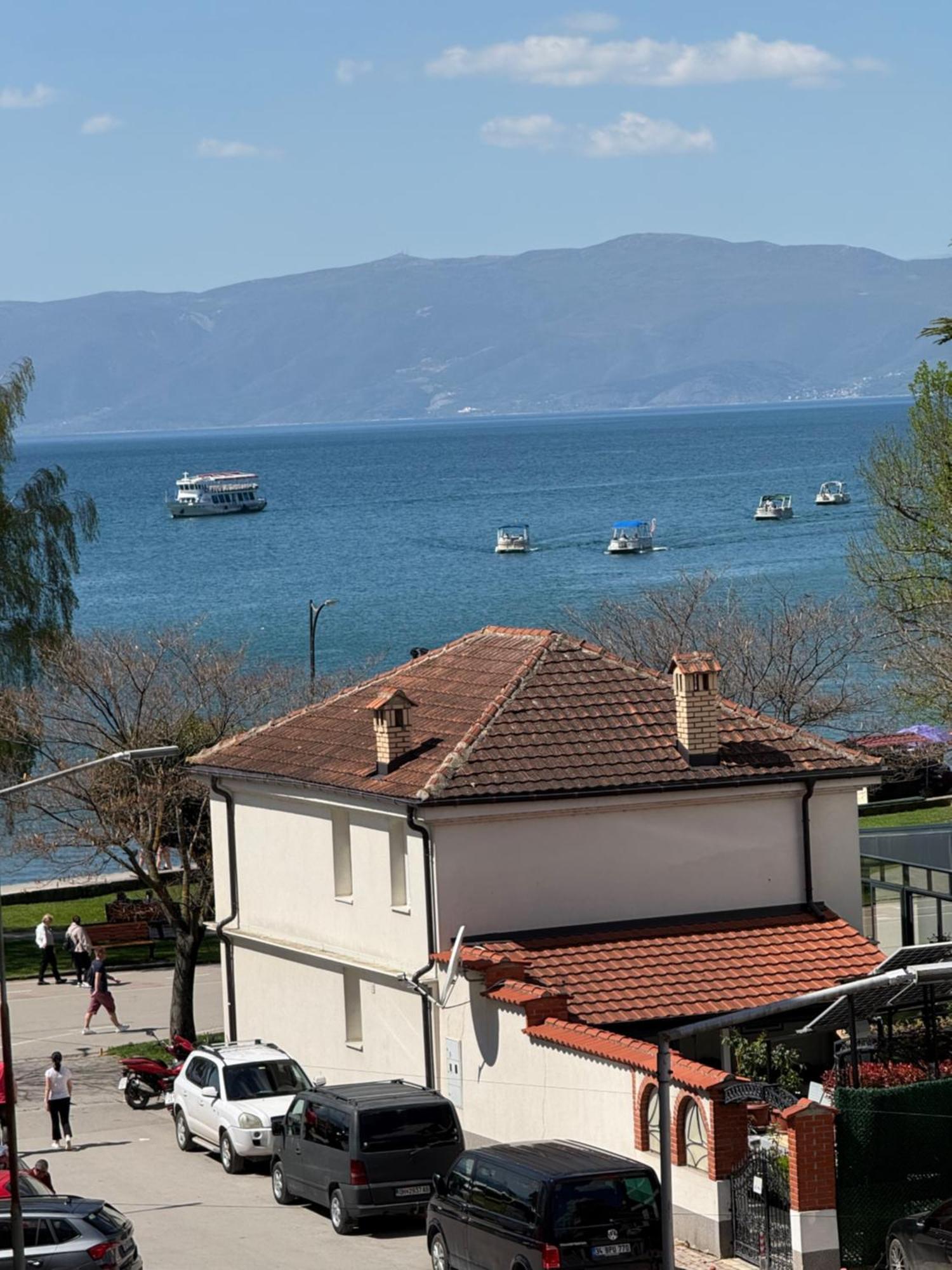 Exclusive Apartments With Lake View Ohrid Exterior photo